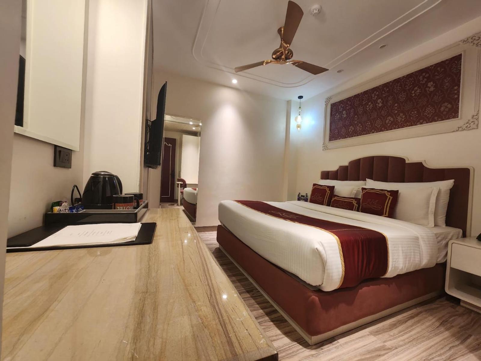 The Red Martin Near Jallianwala Bagh Hotel